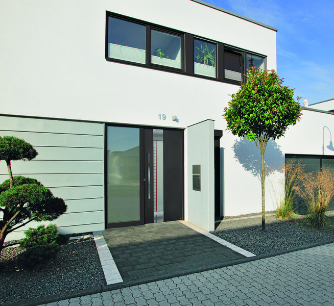 Tür von der Plate Bauelemente Stricker GmbH